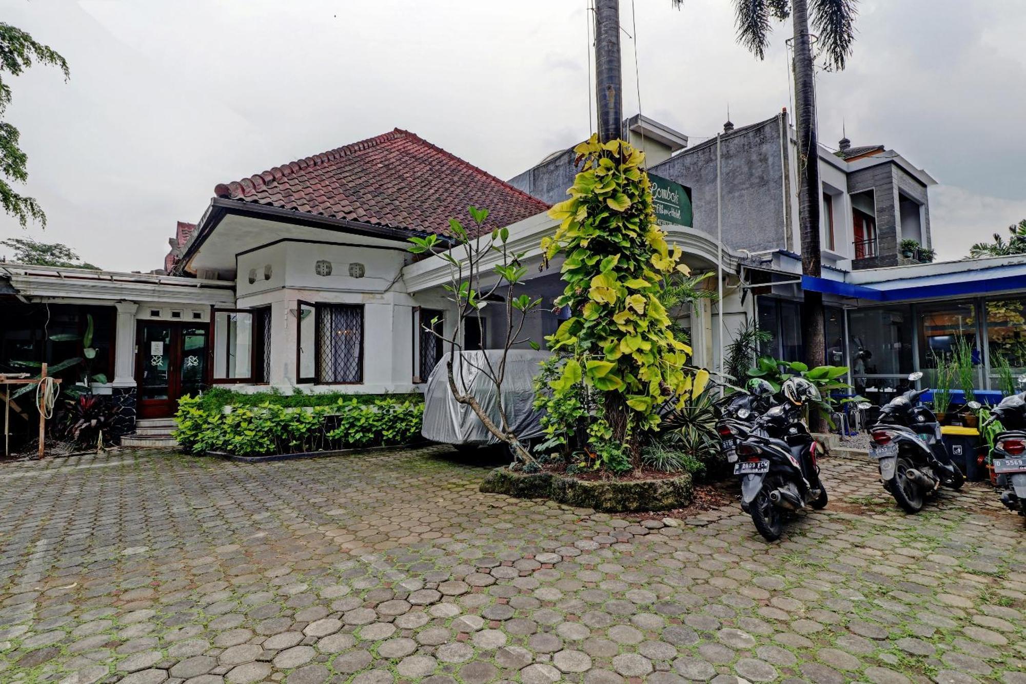 Hotel O Bandung Near Stadion Siliwangi Formerly The Ethnic Hotel Bandung Exterior foto
